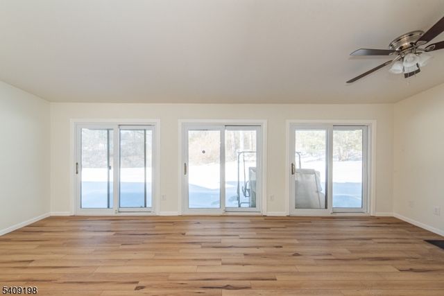 7 Summit Ct, Clinton Twp., NJ 08801