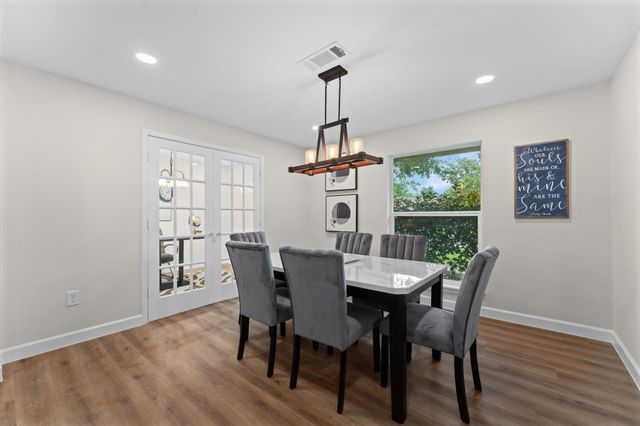 1918 Stebbins Drive, Houston, TX 77043