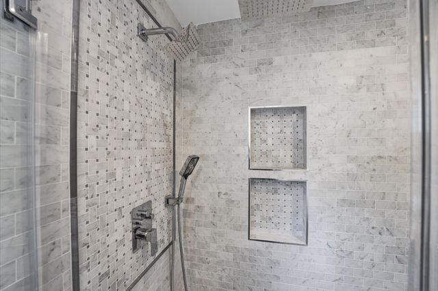 1918 Stebbins Drive, Houston, TX 77043