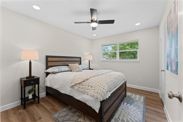 1918 Stebbins Drive, Houston, TX 77043