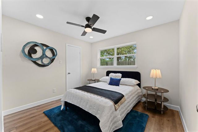 1918 Stebbins Drive, Houston, TX 77043