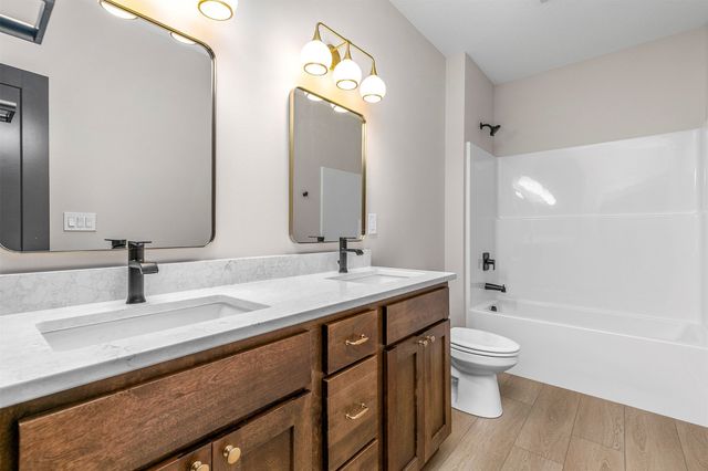 1128 NW 29th Court, Grimes, IA 50111