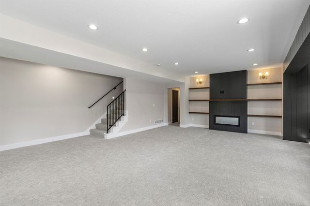 1128 NW 29th Court, Grimes, IA 50111