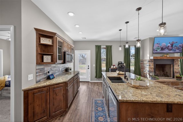 315 S Maple Street, Oologah, OK 74053