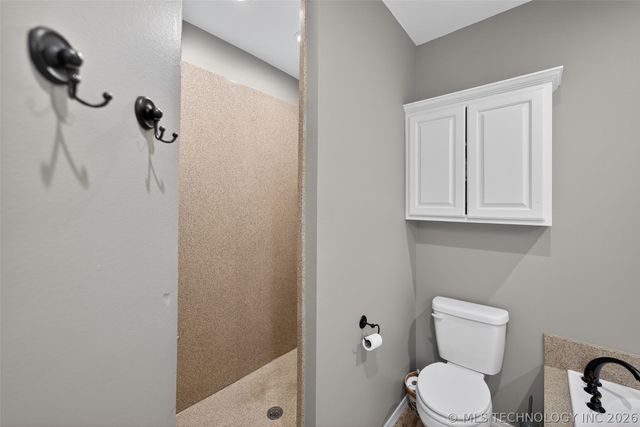 315 S Maple Street, Oologah, OK 74053