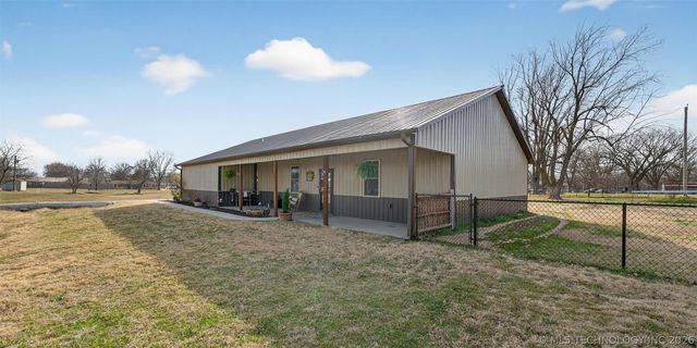 315 S Maple Street, Oologah, OK 74053