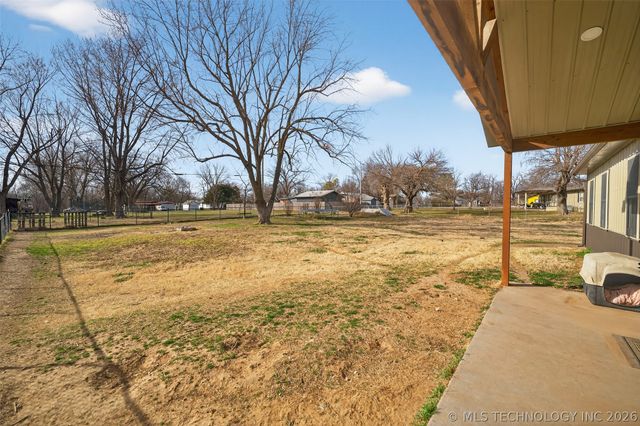 315 S Maple Street, Oologah, OK 74053
