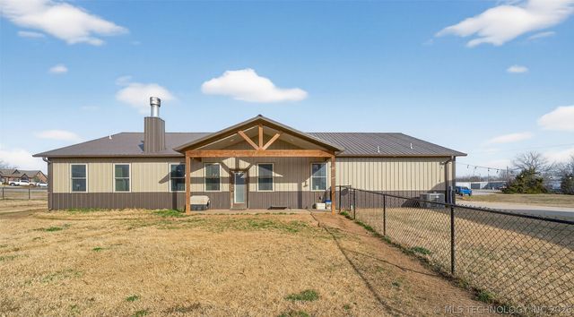 315 S Maple Street, Oologah, OK 74053