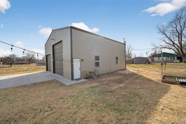 315 S Maple Street, Oologah, OK 74053