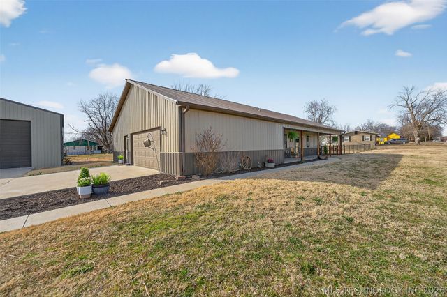 315 S Maple Street, Oologah, OK 74053