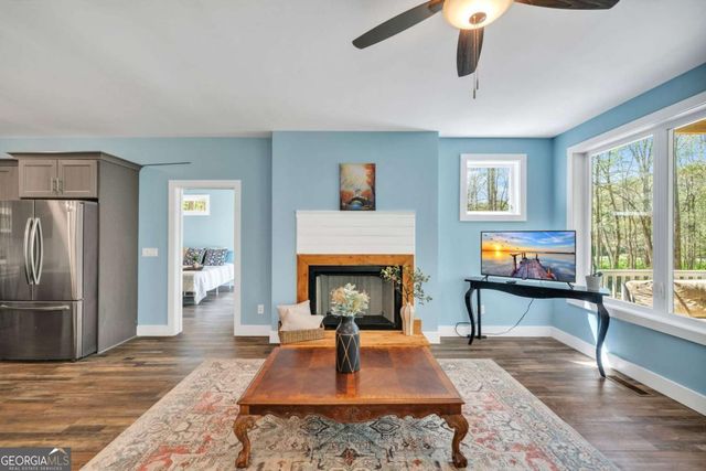 174 Golden Springs Drive, Jasper, GA 30143