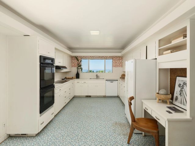 2586 Calle Del Oro, San Diego, CA 92037