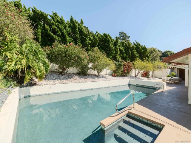 2586 Calle Del Oro, San Diego, CA 92037