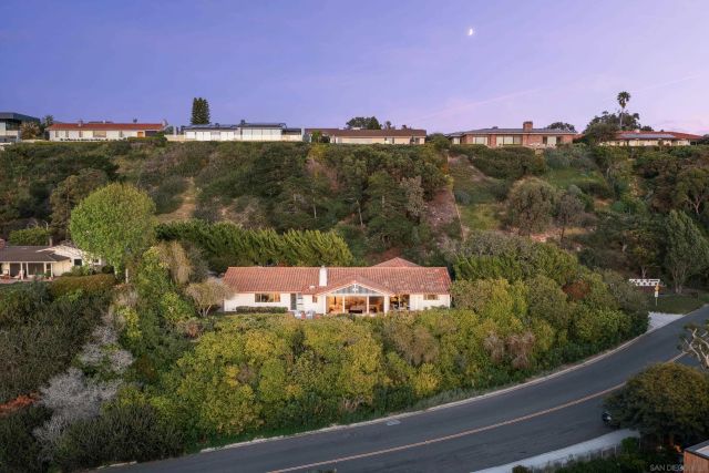 2586 Calle Del Oro, San Diego, CA 92037