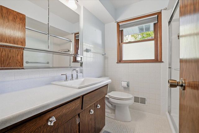 5935 N 117th STREET, Milwaukee, WI 53225