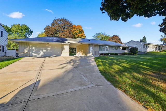 5935 N 117th STREET, Milwaukee, WI 53225