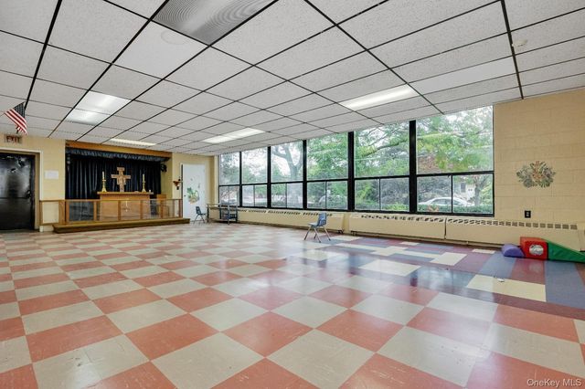 81 S Long Beach Avenue, Freeport, NY 11520