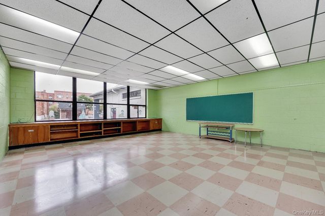 81 S Long Beach Avenue, Freeport, NY 11520