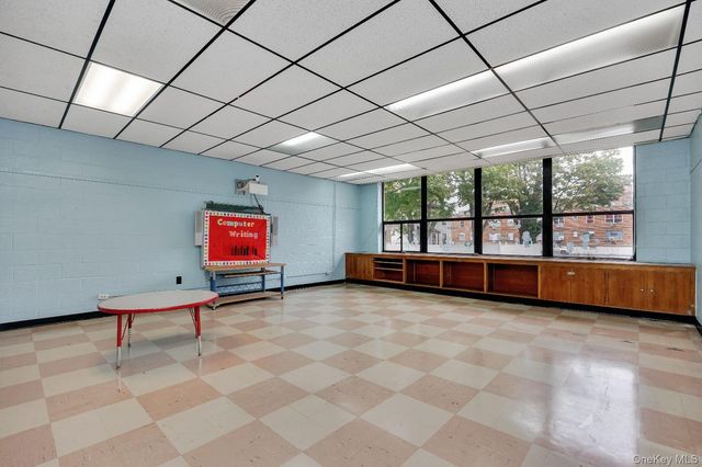 81 S Long Beach Avenue, Freeport, NY 11520