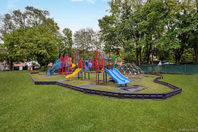 81 S Long Beach Avenue, Freeport, NY 11520