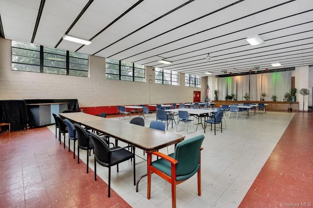 81 S Long Beach Avenue, Freeport, NY 11520