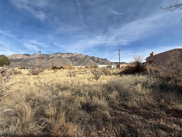 12520 Elena Drive NE, Albuquerque, NM 87122