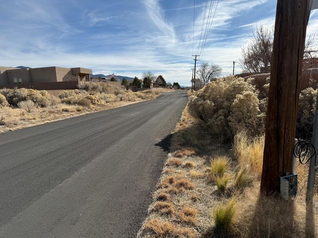 12520 Elena Drive NE, Albuquerque, NM 87122