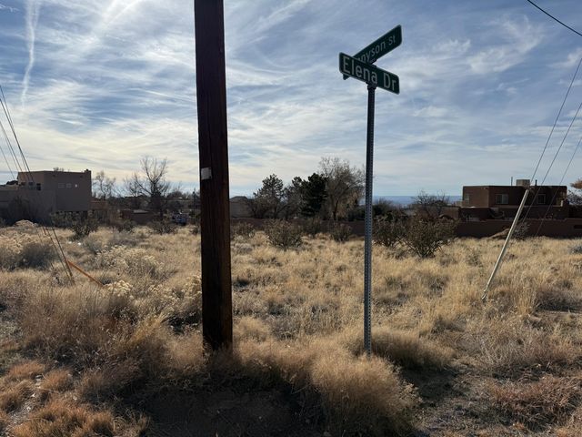 12520 Elena Drive NE, Albuquerque, NM 87122