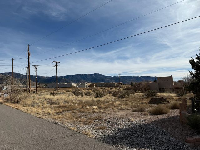 12520 Elena Drive NE, Albuquerque, NM 87122