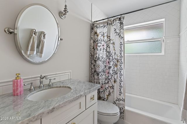 4231 E WELDON Avenue, Phoenix, AZ 85018