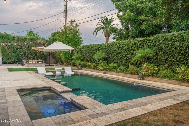 4231 E WELDON Avenue, Phoenix, AZ 85018