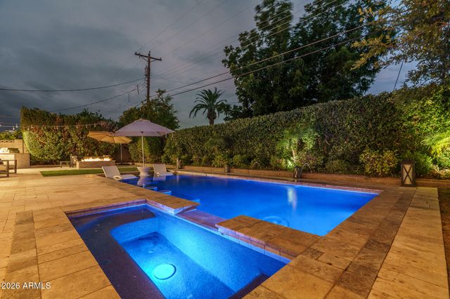 4231 E WELDON Avenue, Phoenix, AZ 85018
