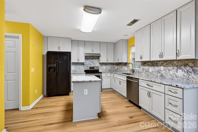 2539 Thornfield Road, Charlotte, NC 28273