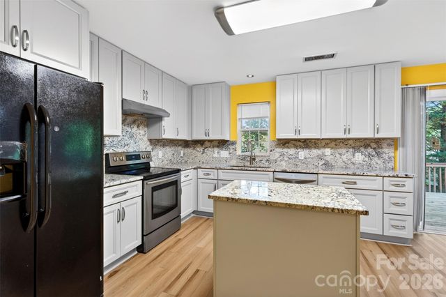 2539 Thornfield Road, Charlotte, NC 28273