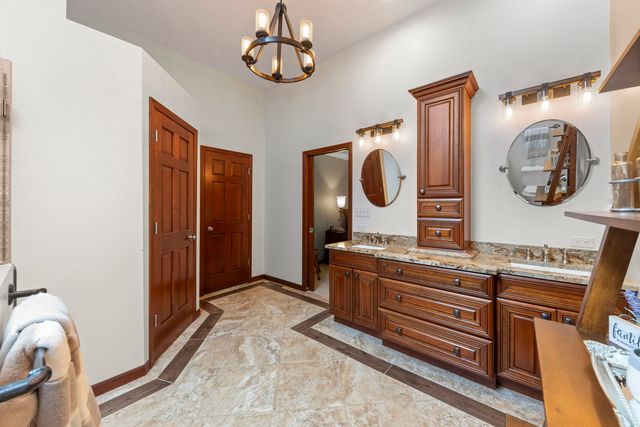 8S765 Singletree Lane, Naperville, IL 60565