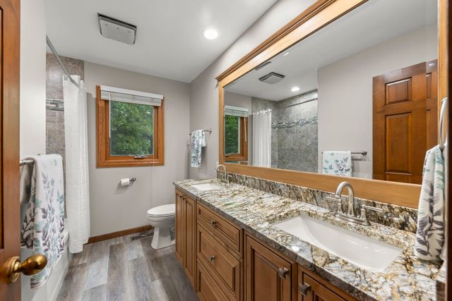 8S765 Singletree Lane, Naperville, IL 60565