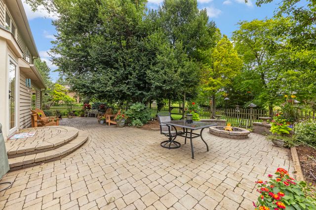 8S765 Singletree Lane, Naperville, IL 60565