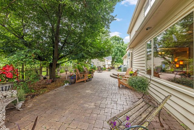 8S765 Singletree Lane, Naperville, IL 60565