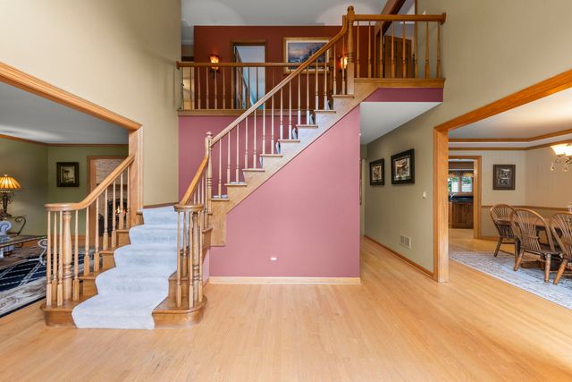 8S765 Singletree Lane, Naperville, IL 60565