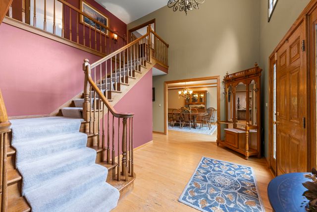 8S765 Singletree Lane, Naperville, IL 60565
