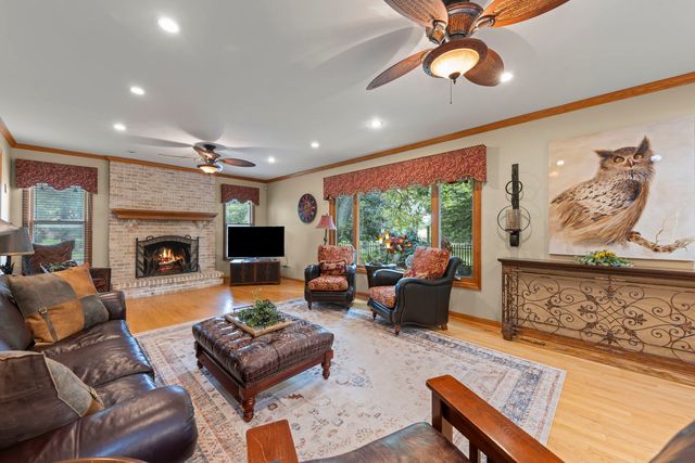 8S765 Singletree Lane, Naperville, IL 60565