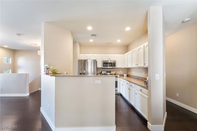 2050 West Warm Springs Road 4323, Henderson, NV 89014