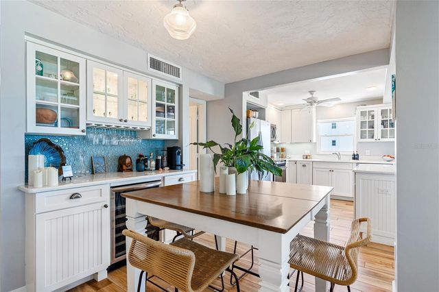 555 GULF WAY 6S, St Pete Beach, FL 33706