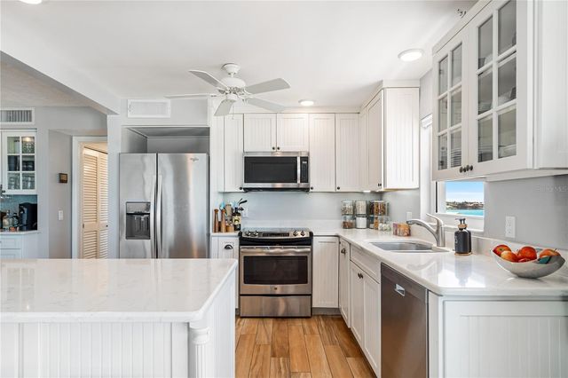 555 GULF WAY 6S, St Pete Beach, FL 33706