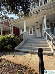 1013 Bushkill, Easton, PA 18042
