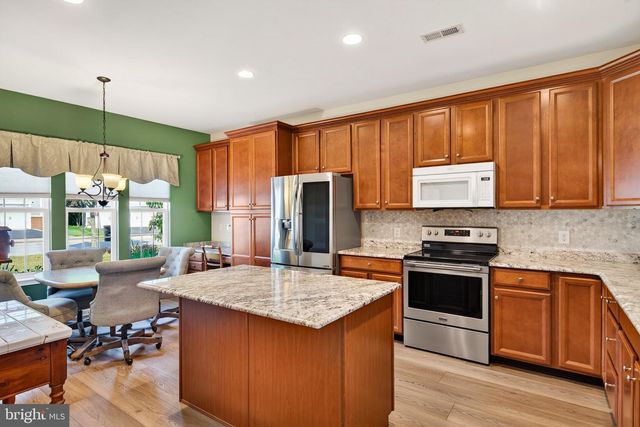443 HALLMAN CT, Downingtown, PA 19335