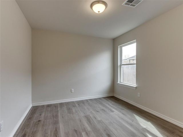 11112 NW 99th Street, Yukon, OK 73099