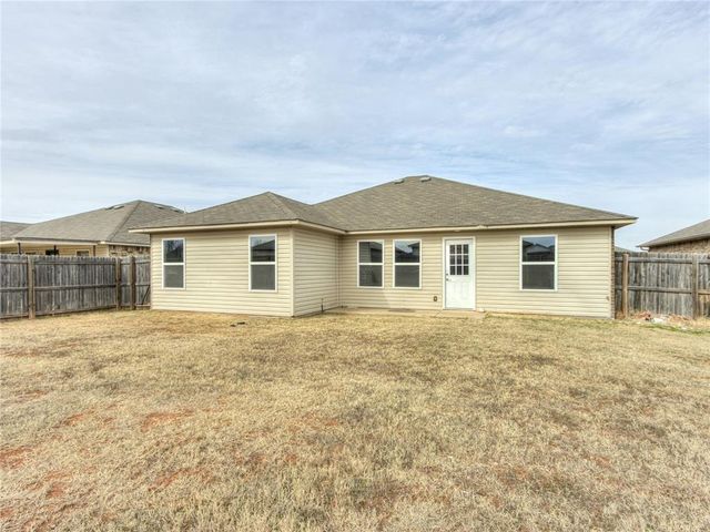11112 NW 99th Street, Yukon, OK 73099
