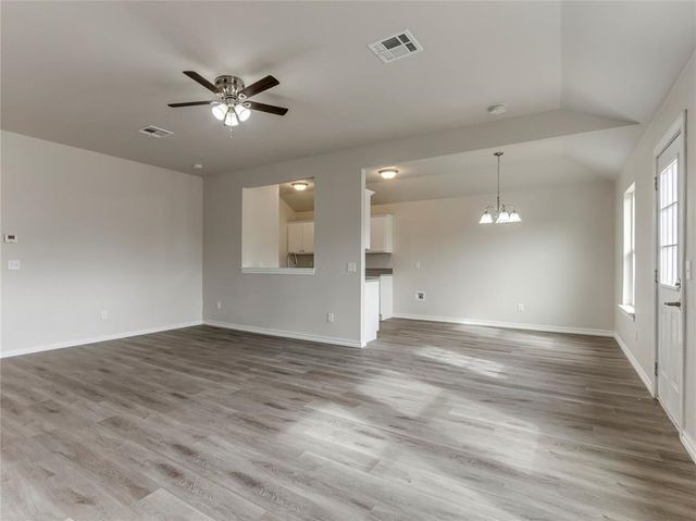 11112 NW 99th Street, Yukon, OK 73099