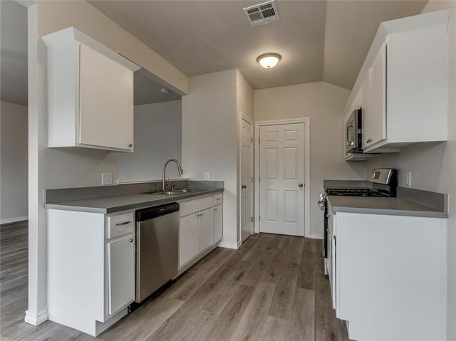 11112 NW 99th Street, Yukon, OK 73099